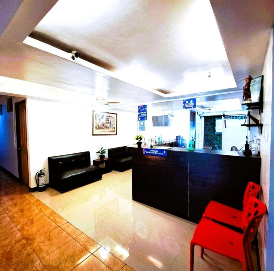 Makati Poblacion Hotel Mandaluyong Buitenkant foto